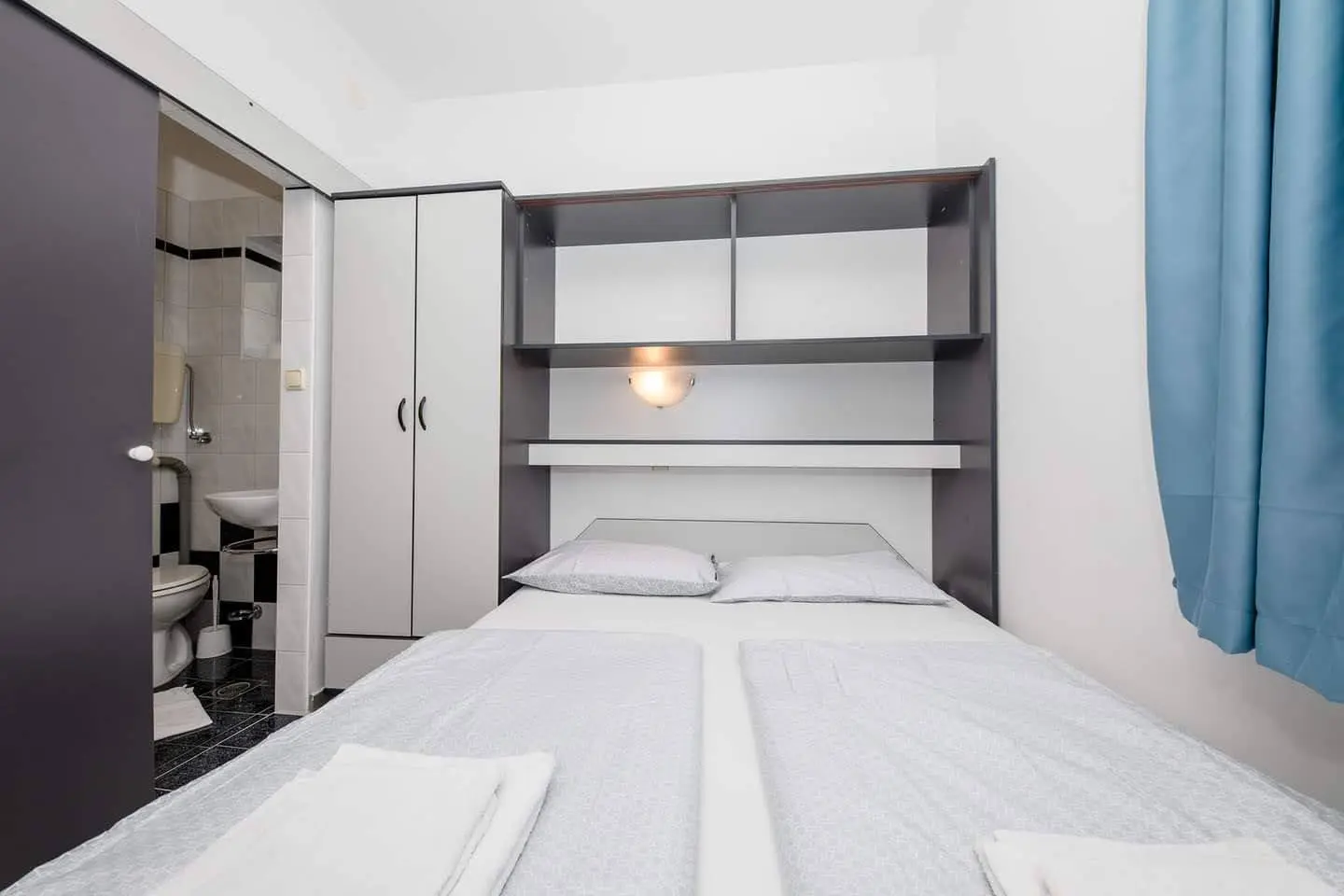 Apartment 4 — 10